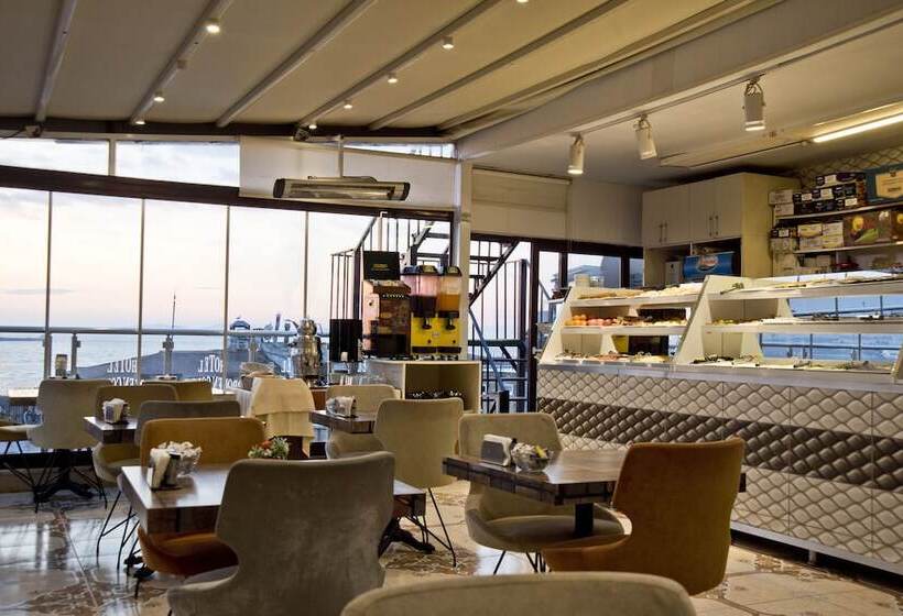 Otel Broken Column - foto3.jpg